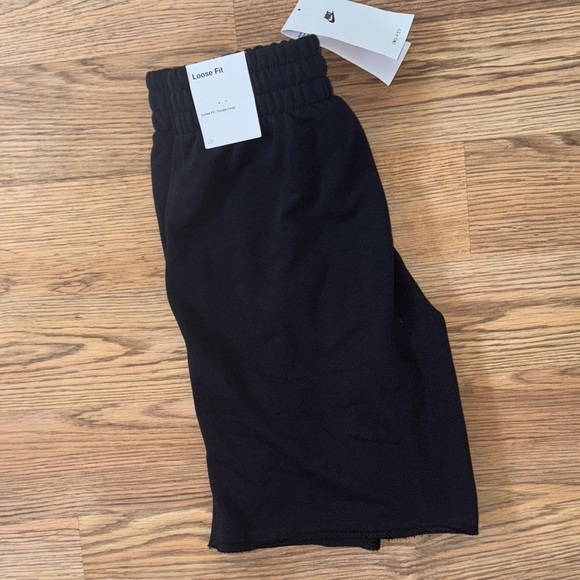 Nike Kid’s Black Athletic Shorts - Picture 5 of 5